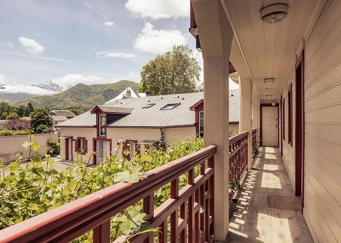 Le Clos Du 5 - Appart Hotel Bagneres